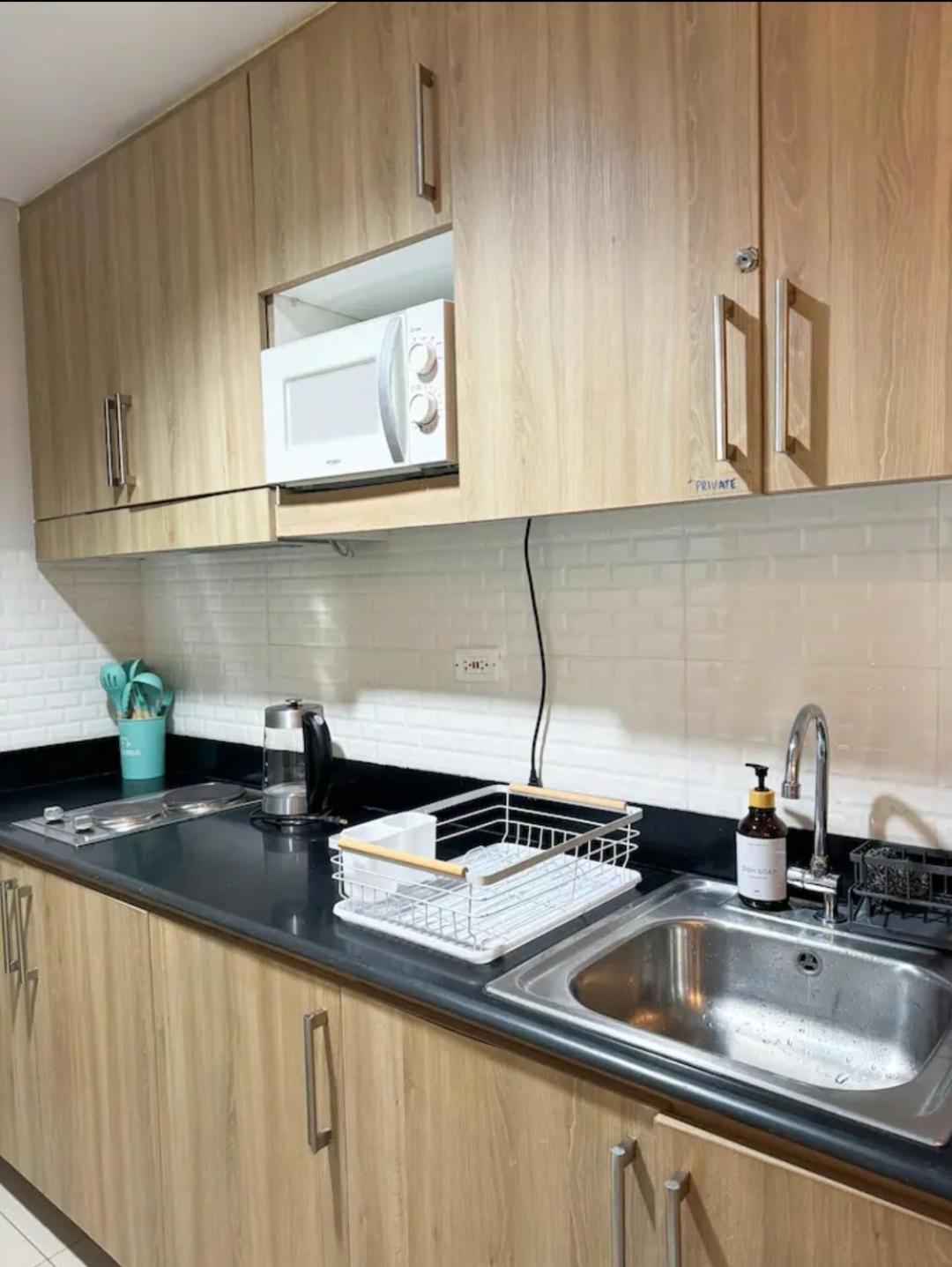 Shore Residences Mall Of Asia Pool View 200Mbps Free Wi-Fi Pasay Room photo